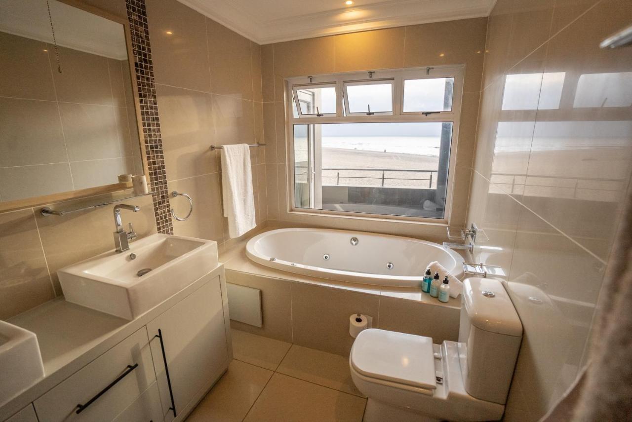Deja Blue Beachfront Villa, Newly Renovated Langstrand Exteriér fotografie