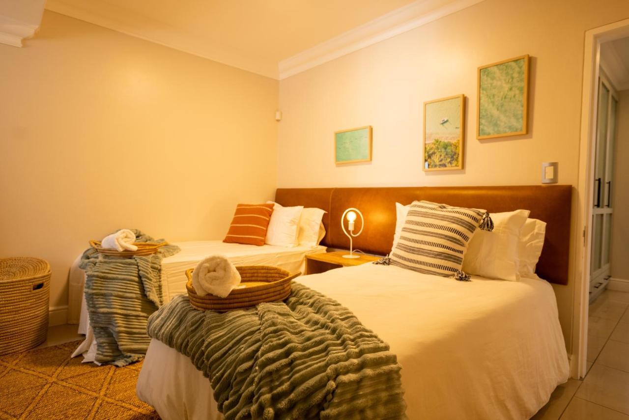 Deja Blue Beachfront Villa, Newly Renovated Langstrand Exteriér fotografie
